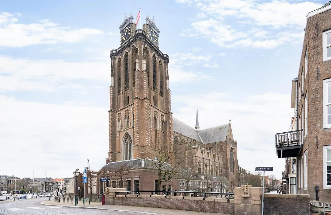 Voorstraat-Straatzicht Boven-1