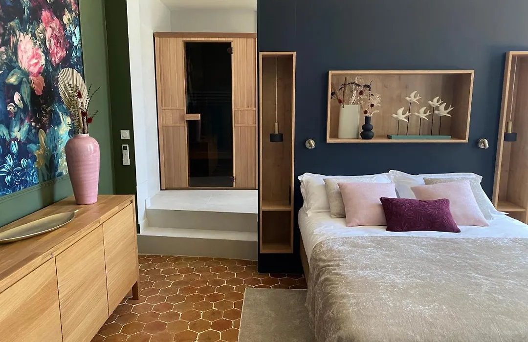 Suite avec Spa Quartier Cathédrale-1