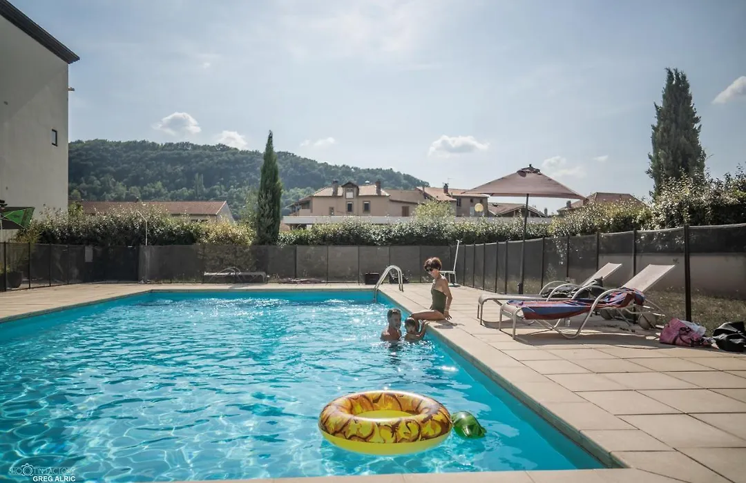 Hotel Cap Vert En Aveyron-1