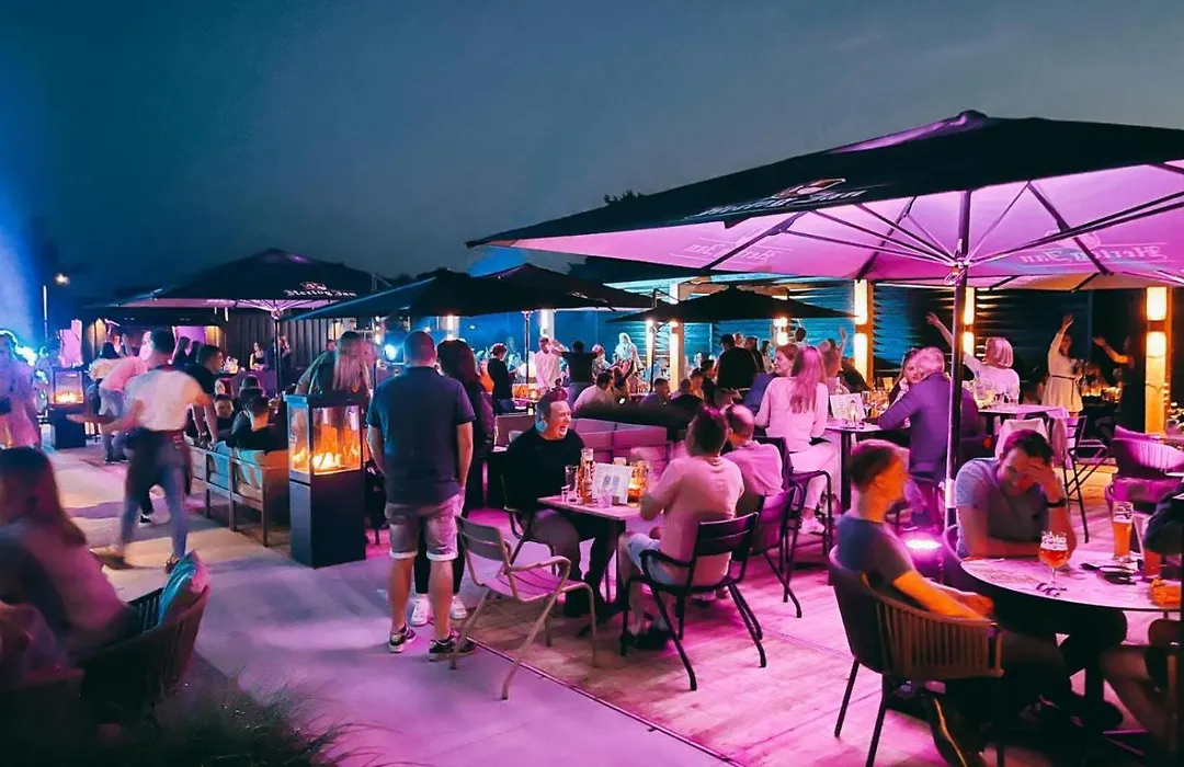 Bar-Bistro-Hotel DOK-1
