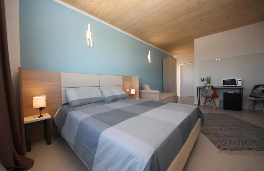 Ohana Holiday Rooms-1