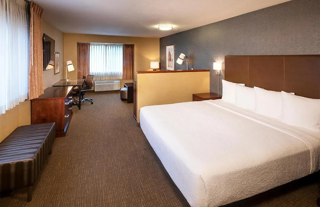 Silver Cloud Hotel - Portland-1