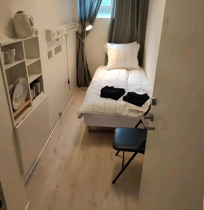 Bjergvaenget 16, 2400 Kobenhavn-1
