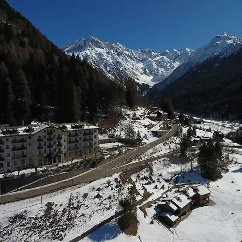 Appartamento 50 Mq In Palace Ponte Di Legno-1