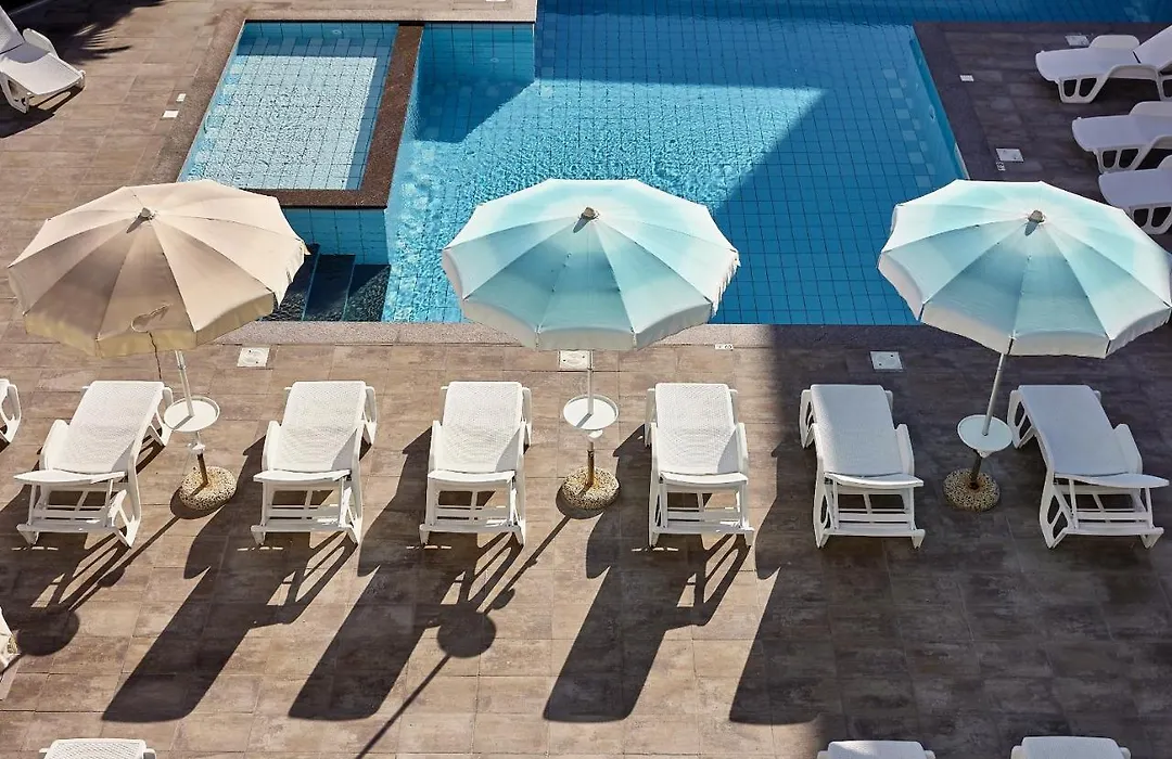 Golden Hotel-1