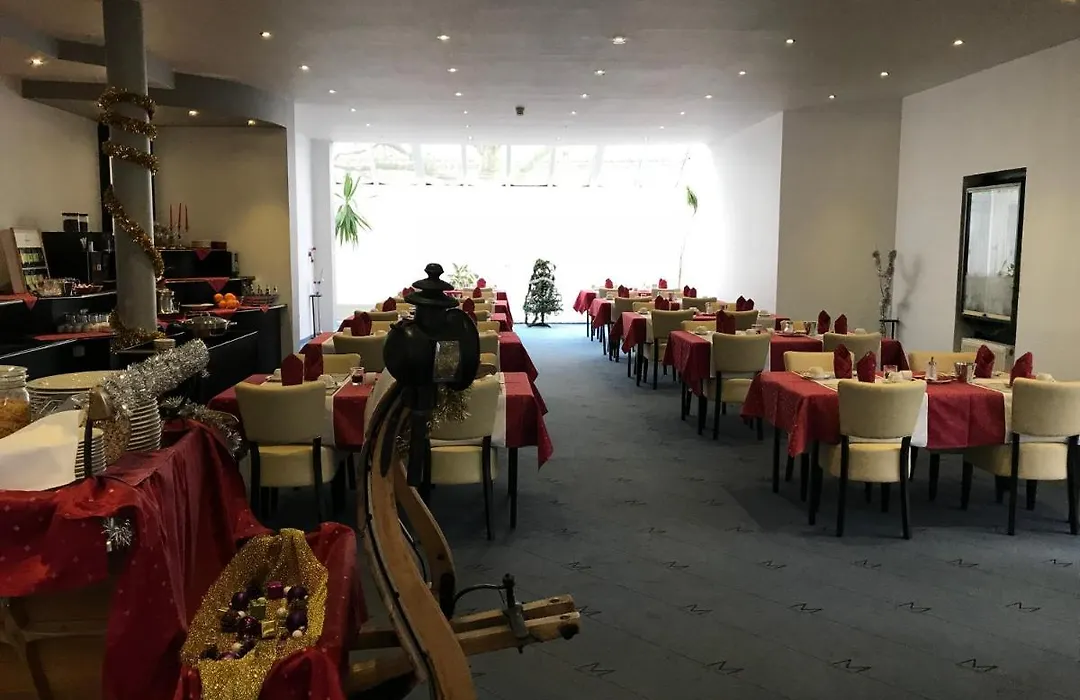 Hotel Bitterfelder Hof-1