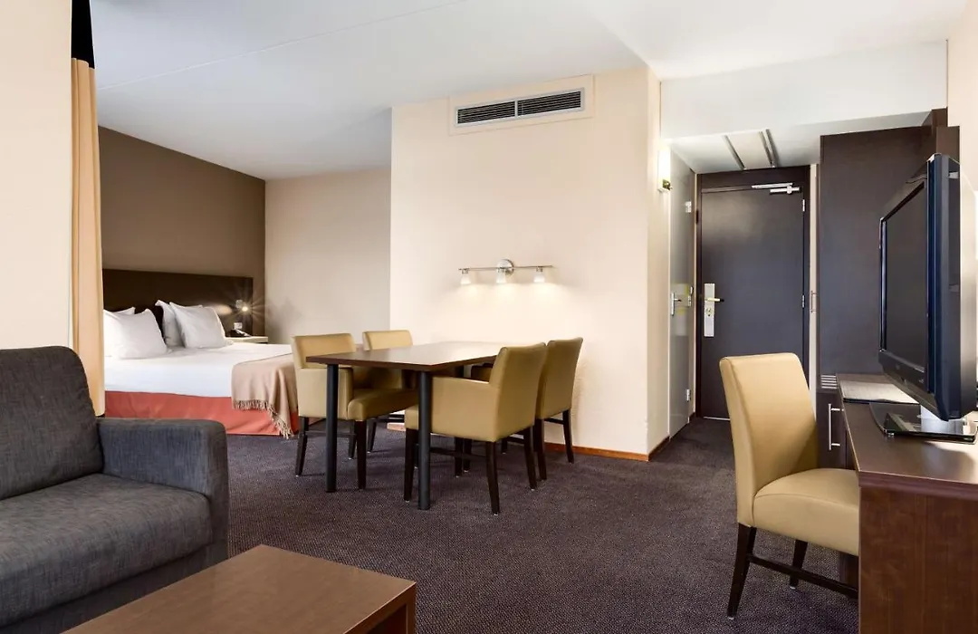 Nh Arnhem Rijnhotel-1