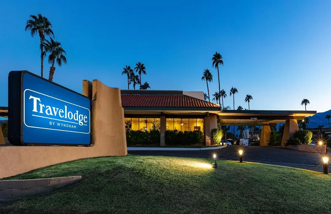 Travelodge By Wyndham Palm Springs-1
