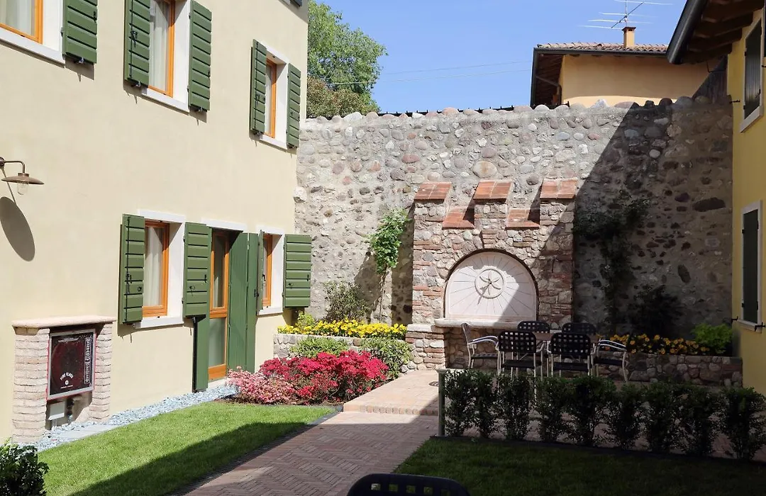 Residence Borgo Mondragon-1