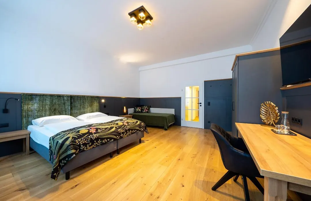 Hotel Unter den Linden-1