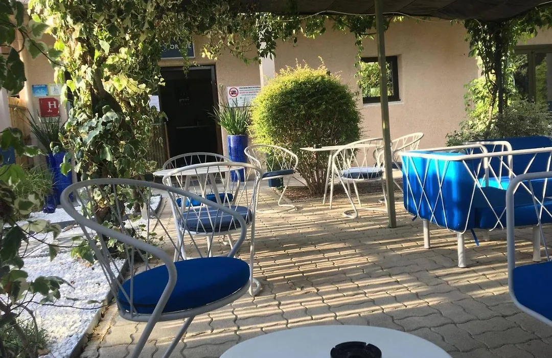 Hotel Cantosorgue-1