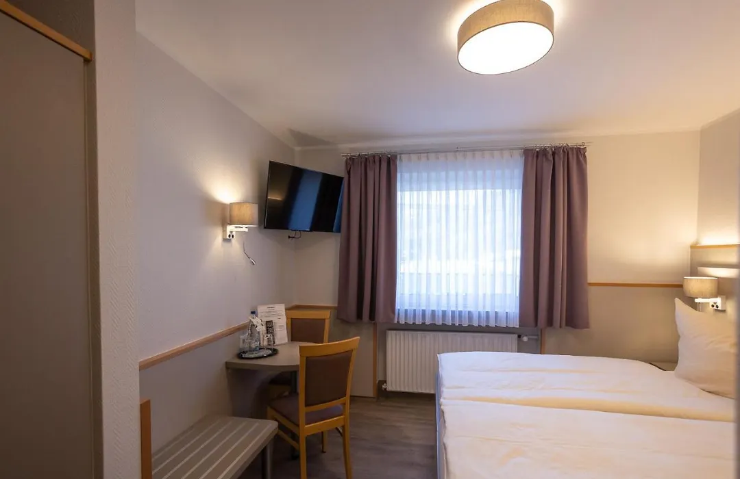 Stadt-gut-Hotel Siegboot-1