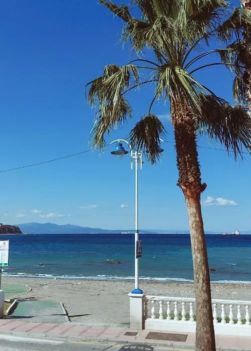 Hostal Vista Al Mar-1