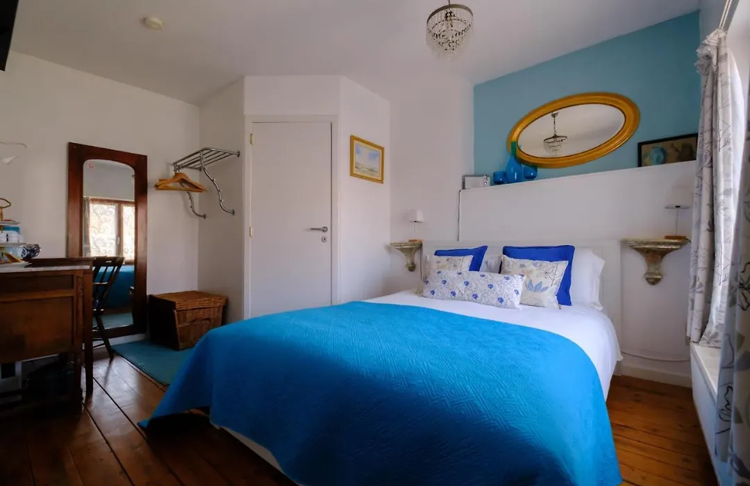 Collier'S Bnb-1