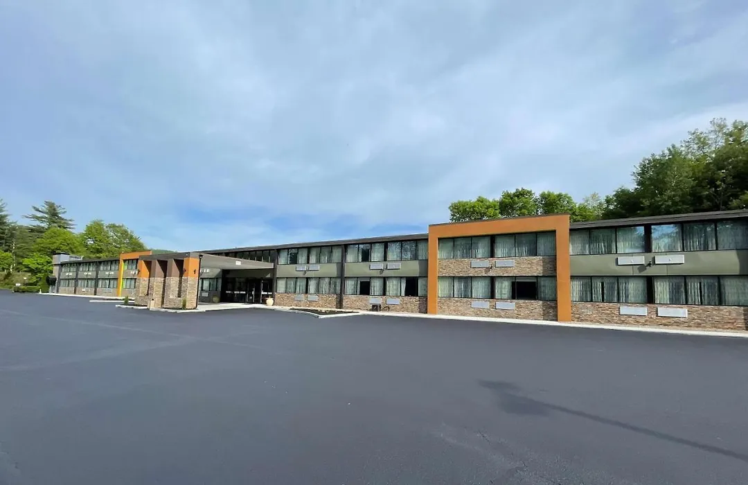 Wingate By Wyndham Lake George-1