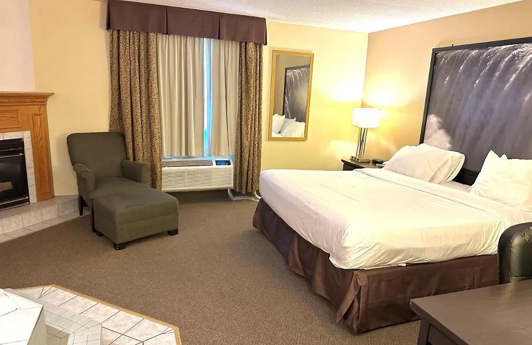 Super 8 By Wyndham Niagara Falls By The Falls-1