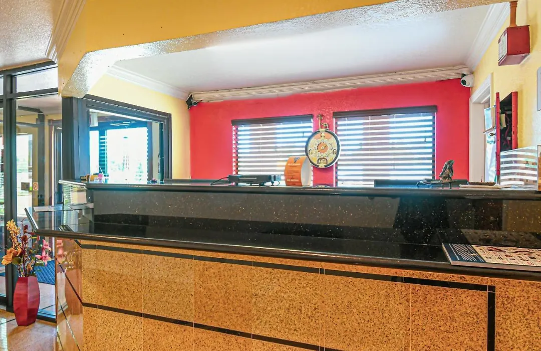 Scottish Inns & Suites - Woodlands Mall-1