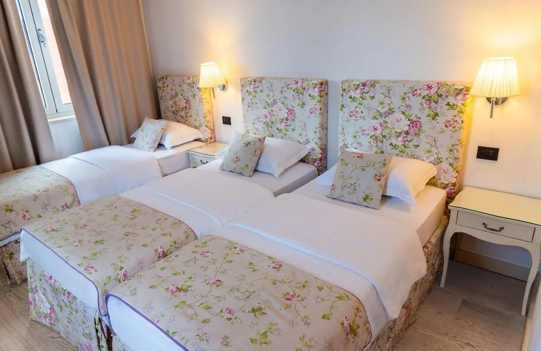 Hotel Grace-1