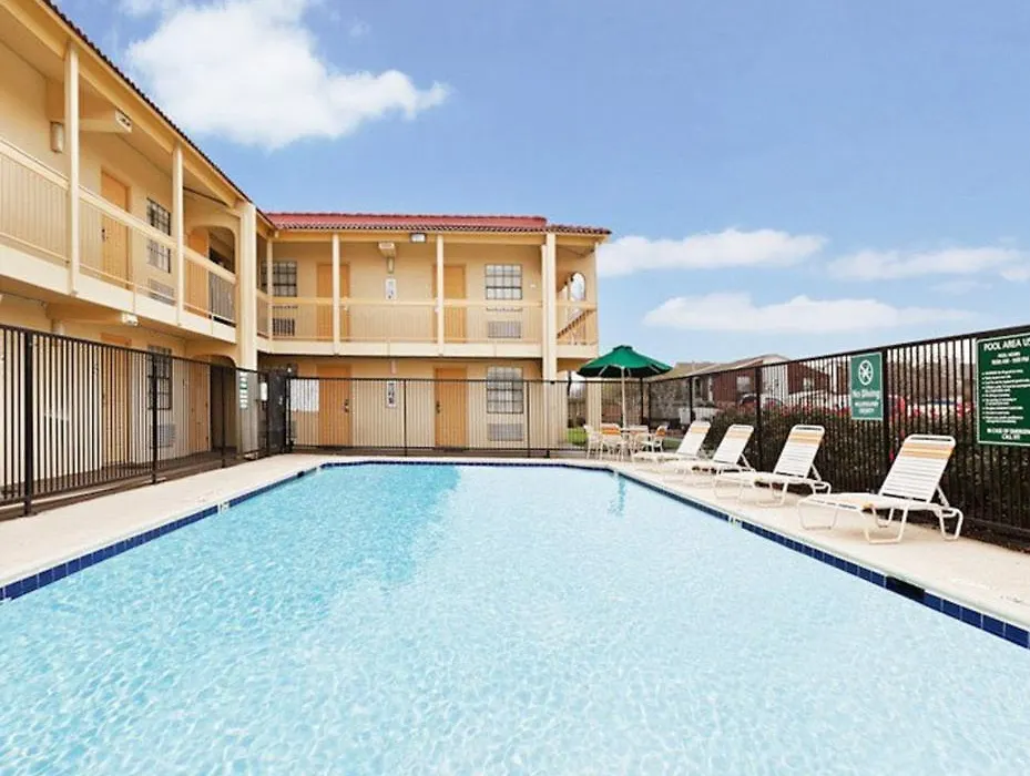 Motel 6 Texas City-1