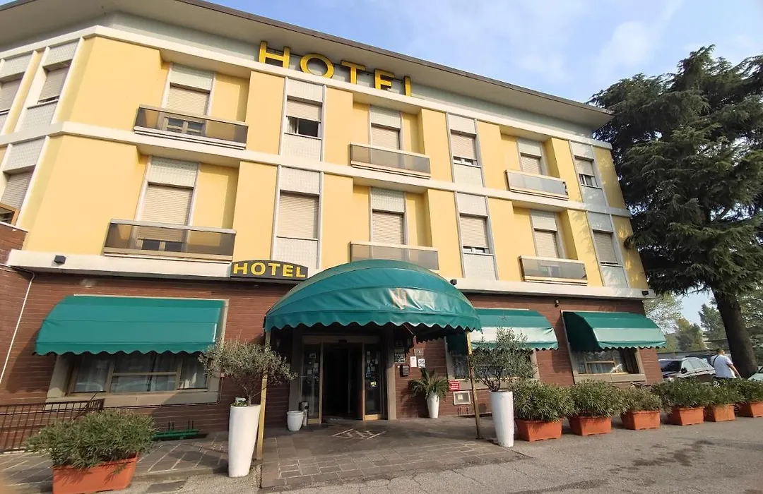 Hotel Industria-1