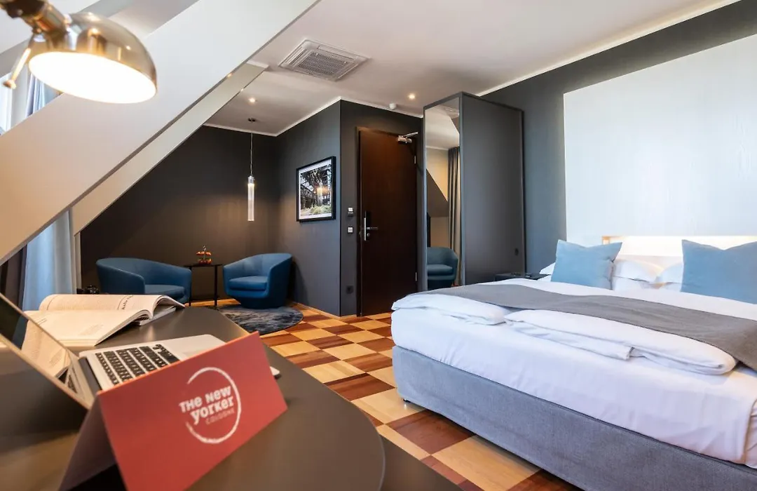 The New Yorker Hotel Köln-Messe-1