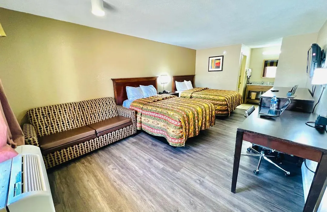 Rodeway Inn Expo Center-1