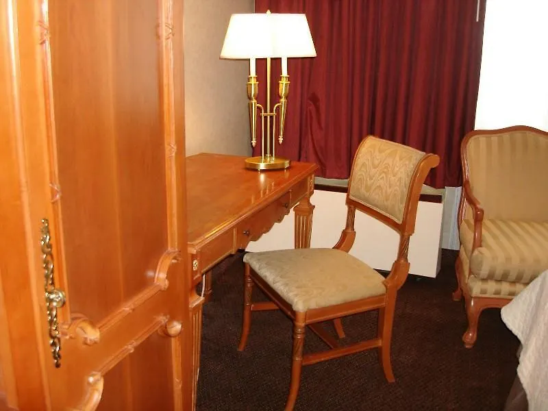 A Victory Inn & Suites - Muskegon-1