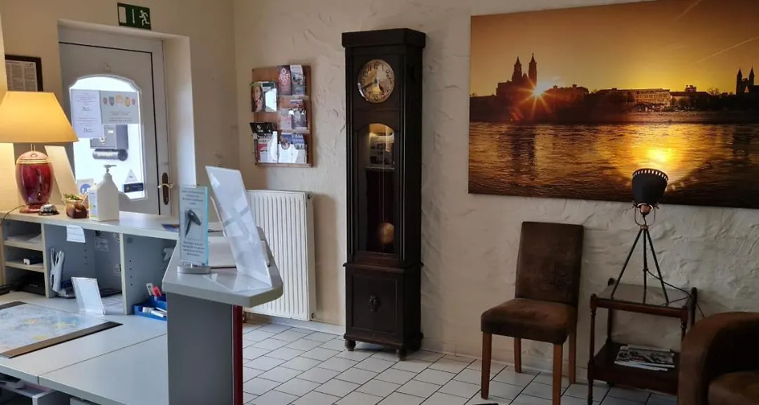 Hotel Am Sudenburger Hof-1