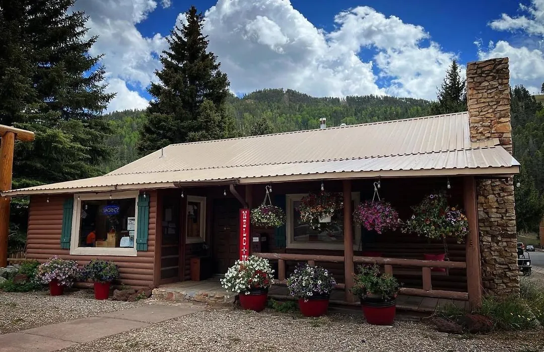 Three Bears Lodge-1
