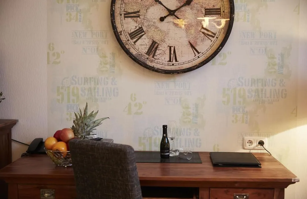 Bernstein-Hotel Bootshaus-1
