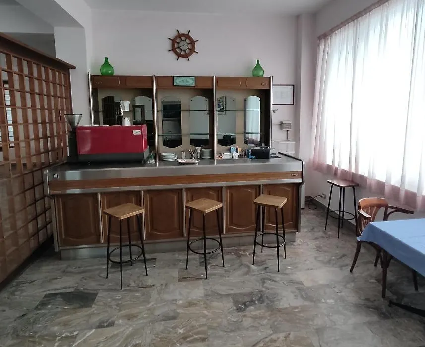 Hotel Il Dollaro-1