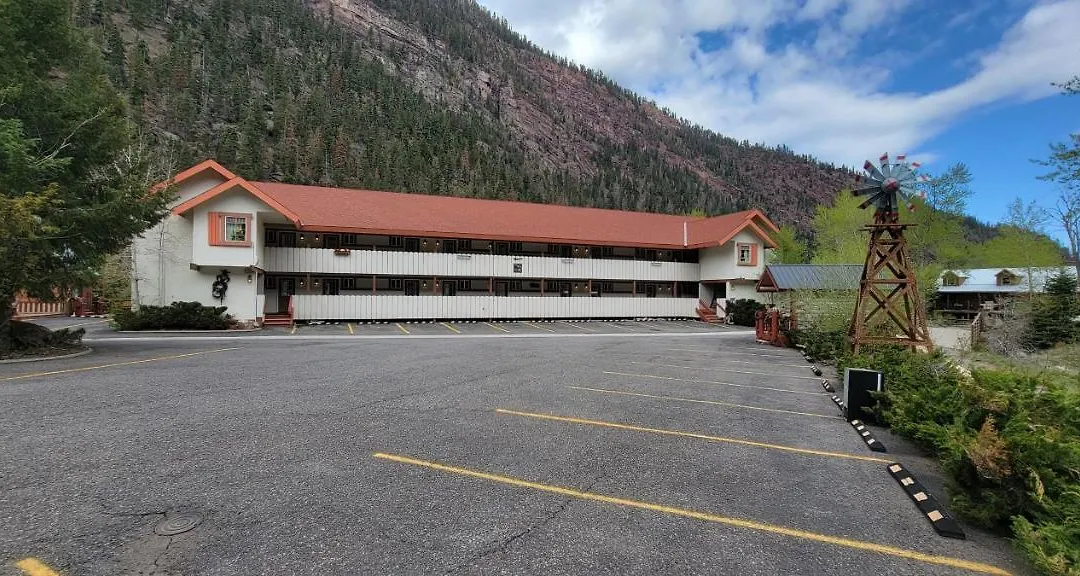 Hot Springs Inn-1