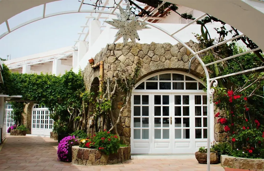 Hotel La Piazza-1