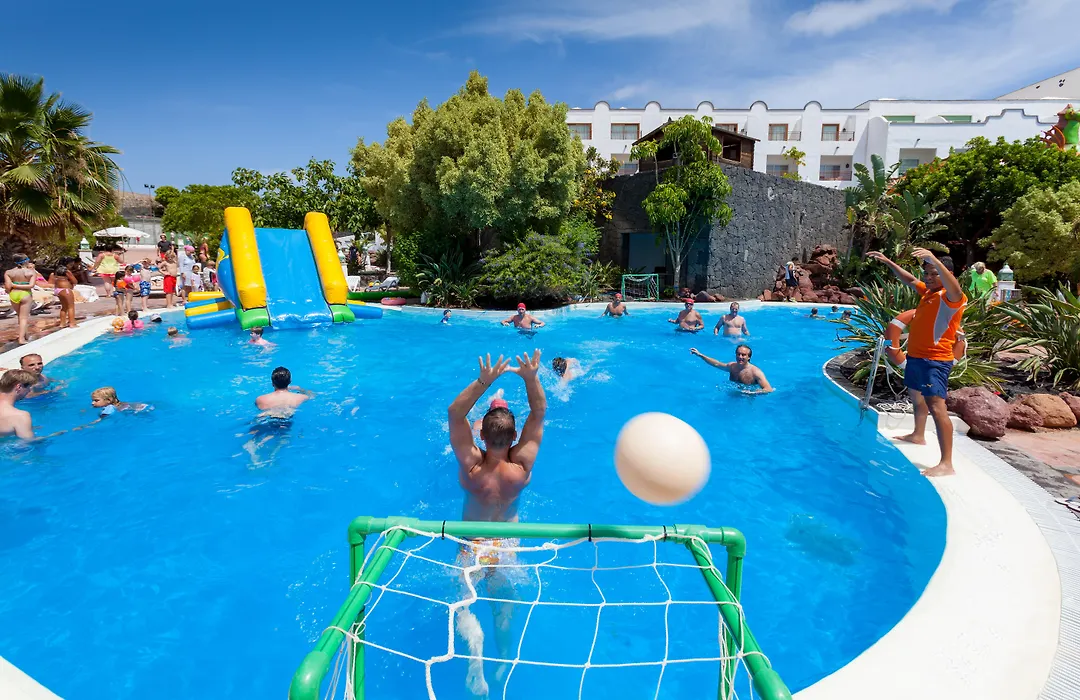 Gran Tagoro Family&Fun Playa Blanca-1