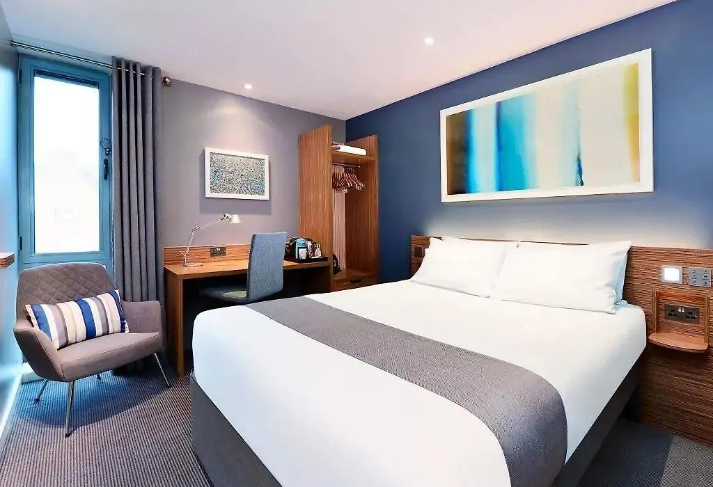 Travelodge London Docklands-1