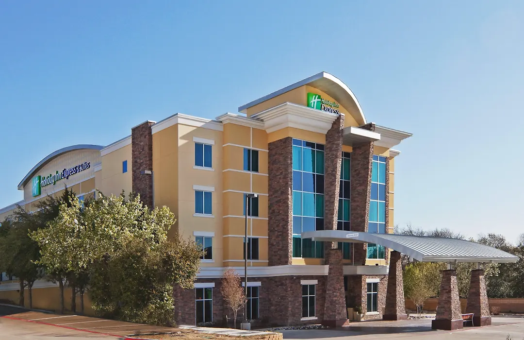Holiday Inn Express & Suites North Dallas At Preston By Ihg-1