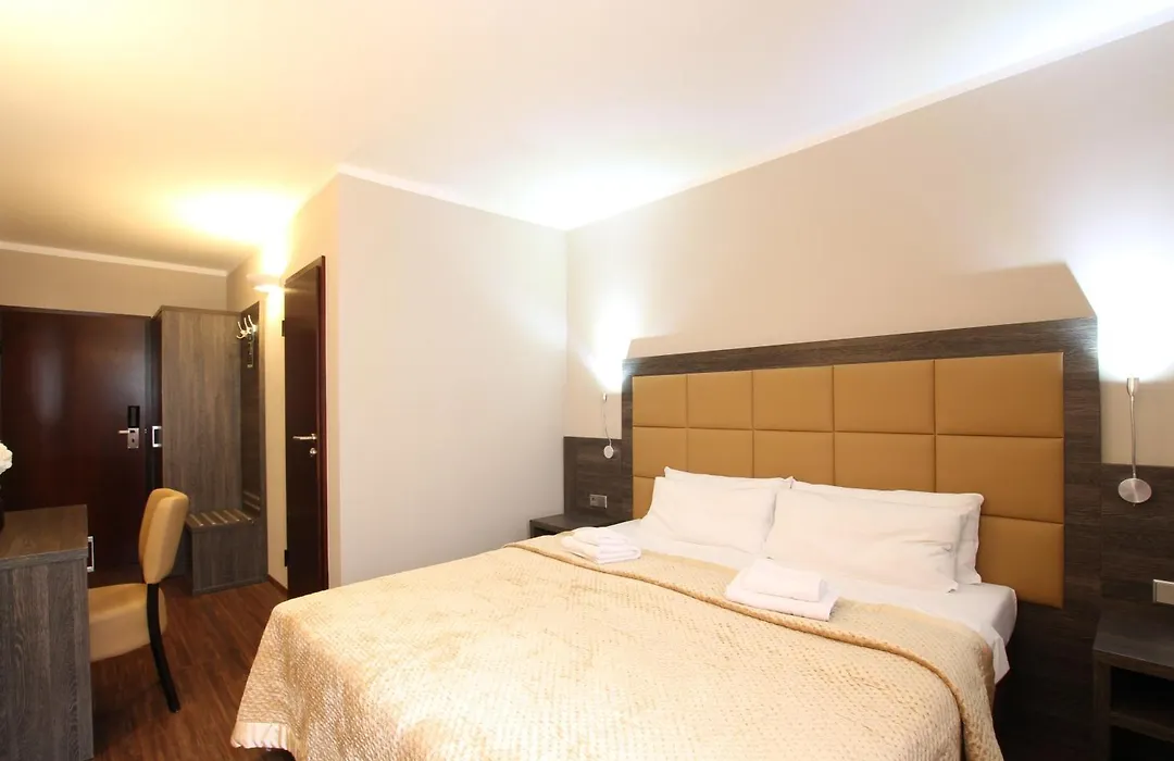 Hotel Delta Am Potsdamer Platz-1