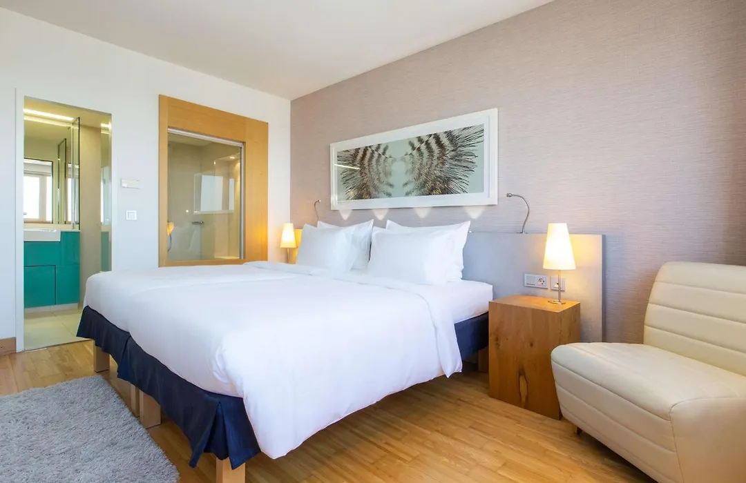 Radisson Blu Hotel, Hamburg-1