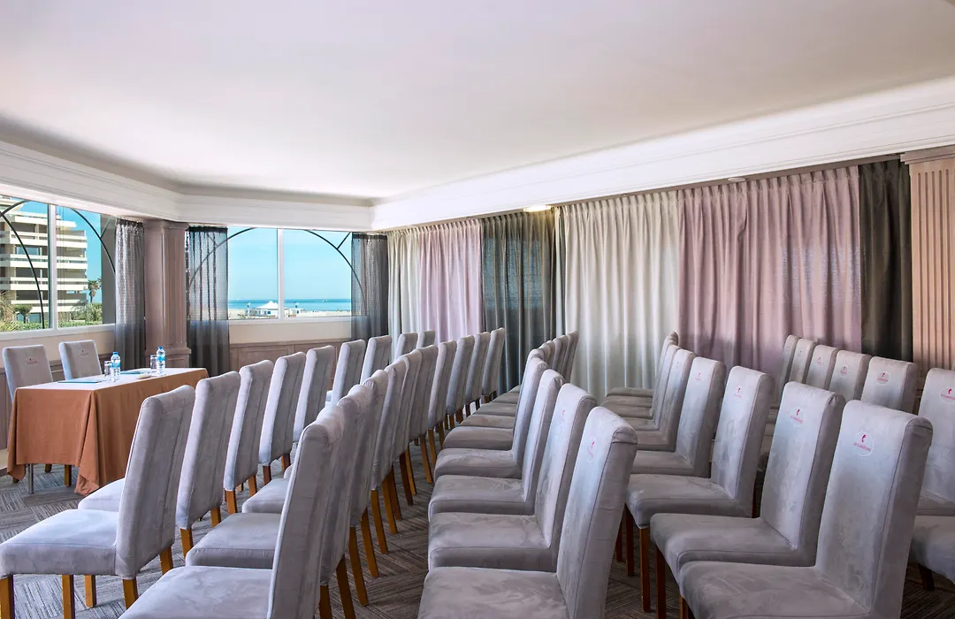 Grand Hôtel Les Flamants Roses Thalasso&Spa-1