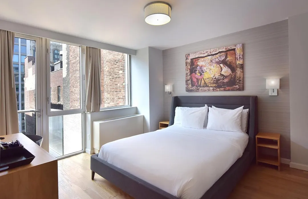 Hotel 32 32-1