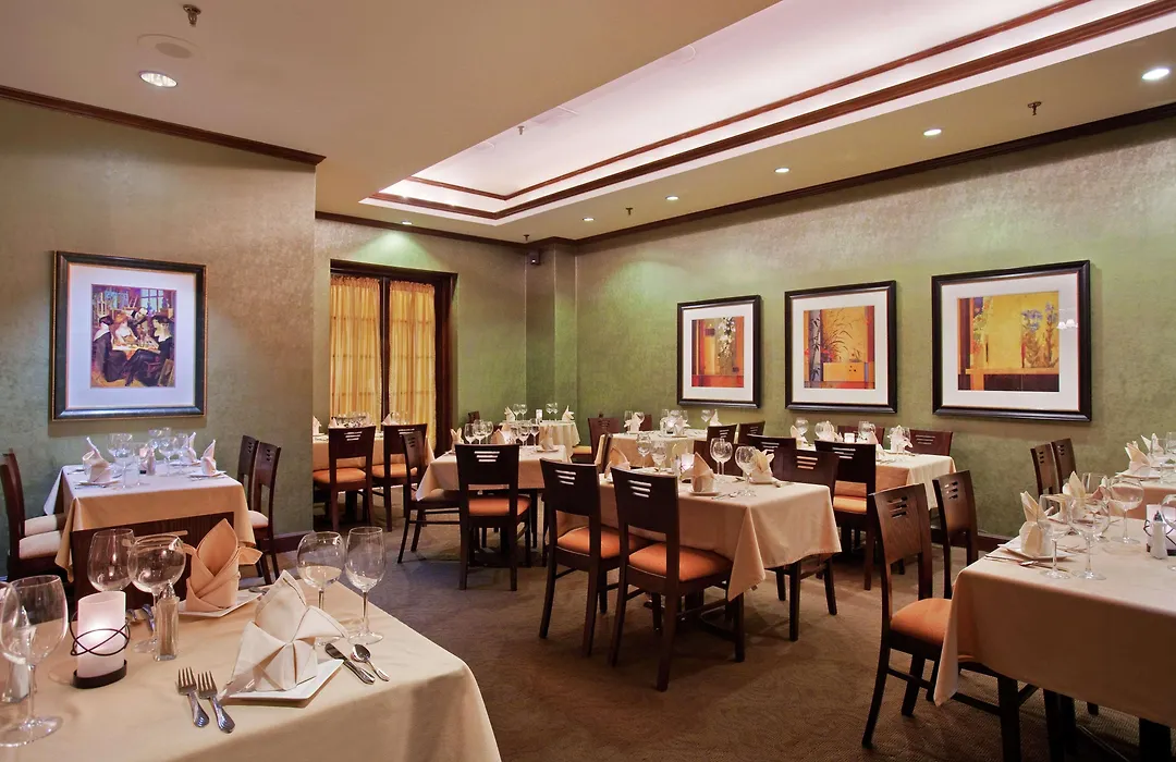 Hilton Fort Wayne At The Grand Wayne Convention Center (Adults Only)-1