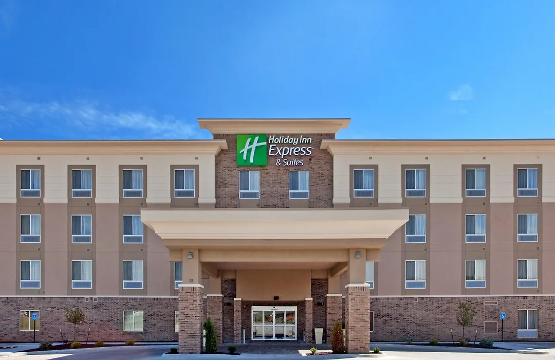 Holiday Inn Express & Suites North-1