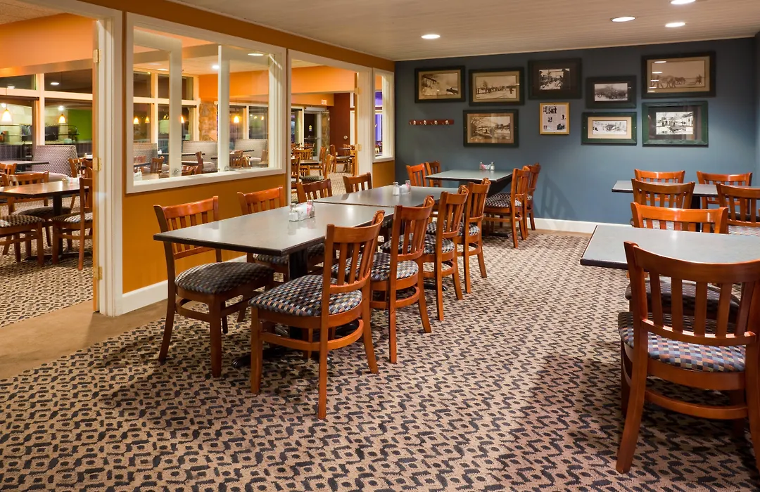 Holiday Inn Detroit Lakes - Lakefront By Ihg-1
