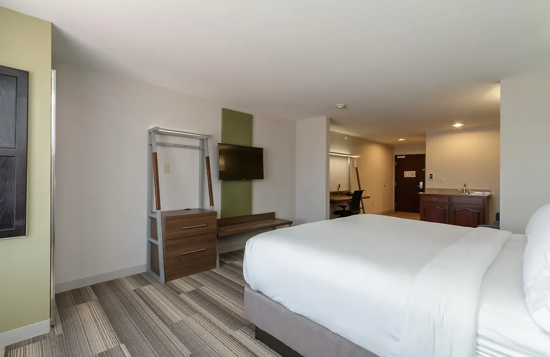 Holiday Inn Express & Suites - South Bend - Notre Dame Univ.-1