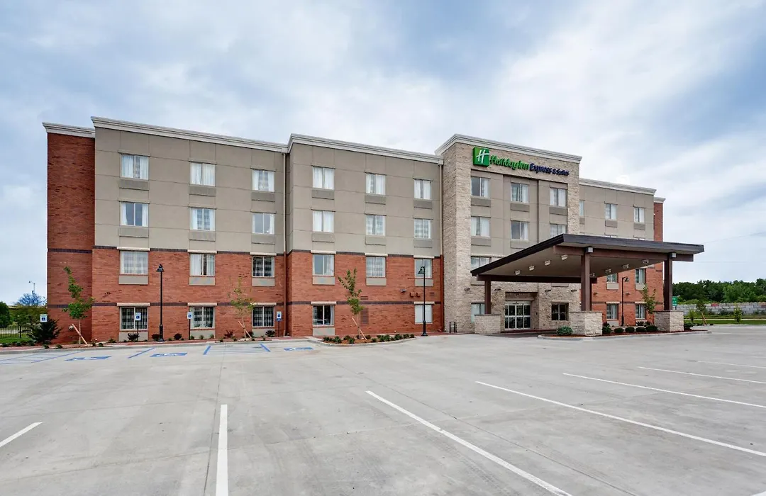 Holiday Inn Express & Suites Manhattan By Ihg-1
