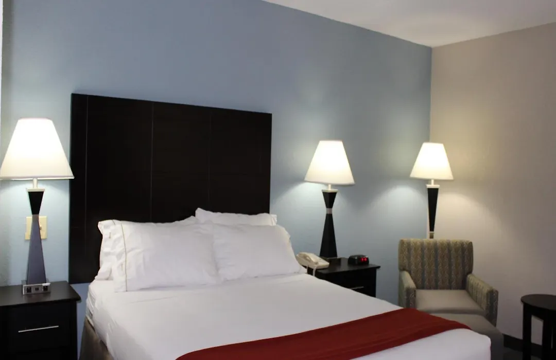 Holiday Inn Express Forsyth By Ihg-1