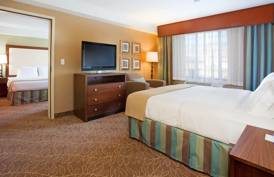 Holiday Inn Express & Suites Logan By Ihg-1