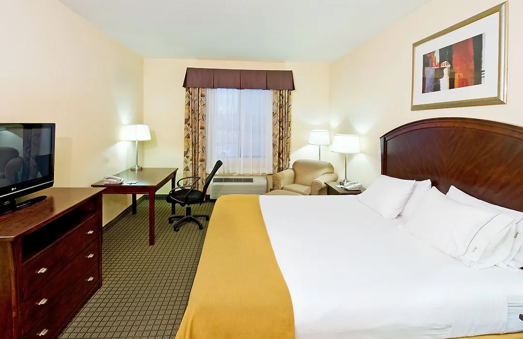 Holiday Inn Express & Suites Willcox-1