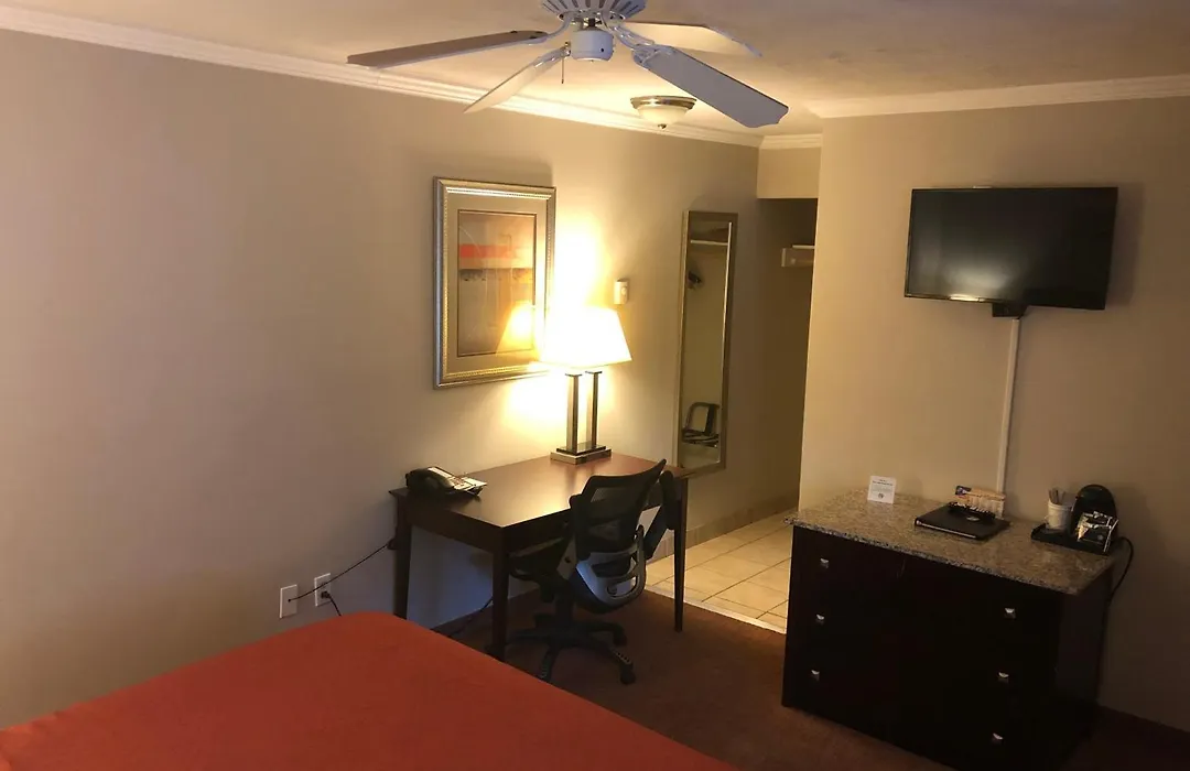 Global Inn-1