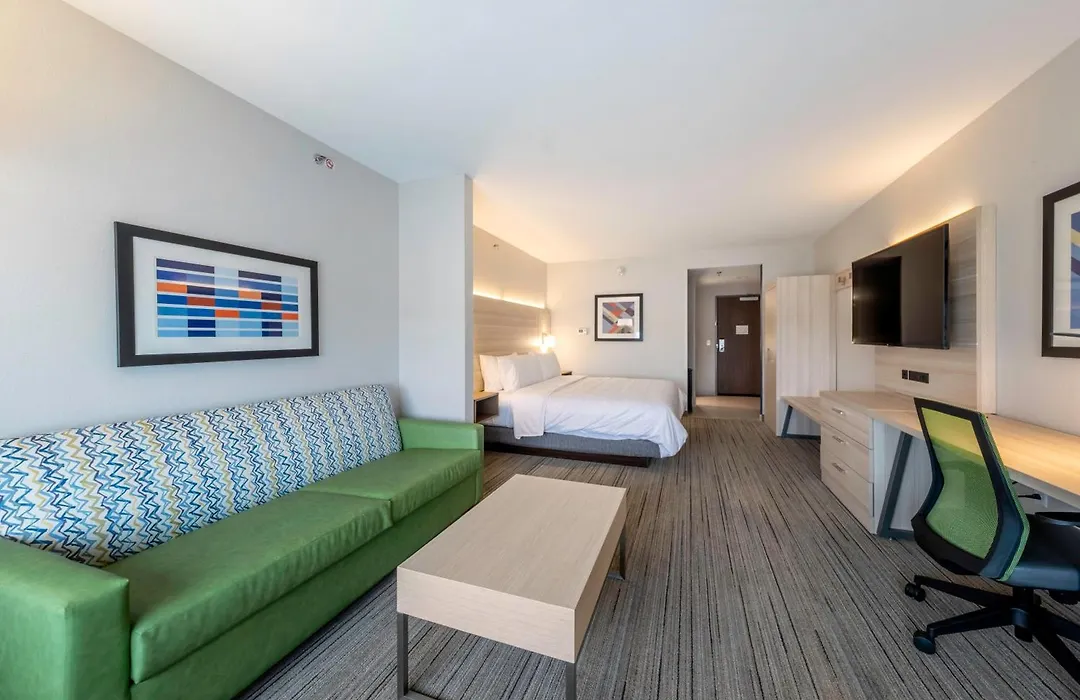 Holiday Inn Express & Suites - Staunton By Ihg-1